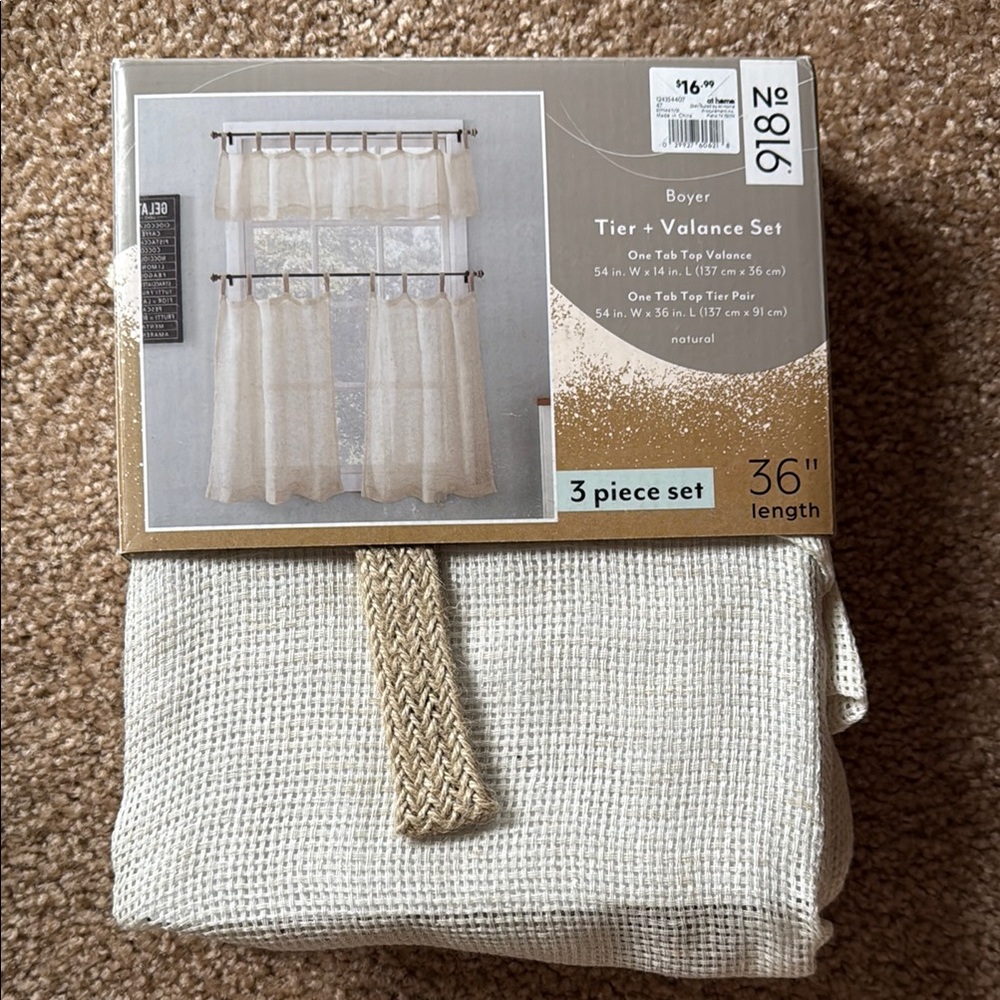 Cream Tier & Valance Set